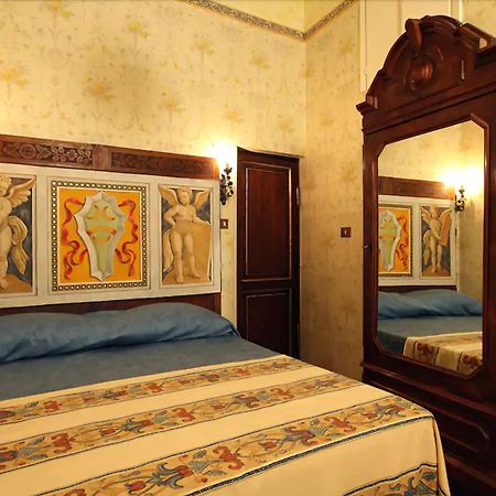 Bed and Breakfast Antica Dimora Dell'Orso Rom Exterior foto