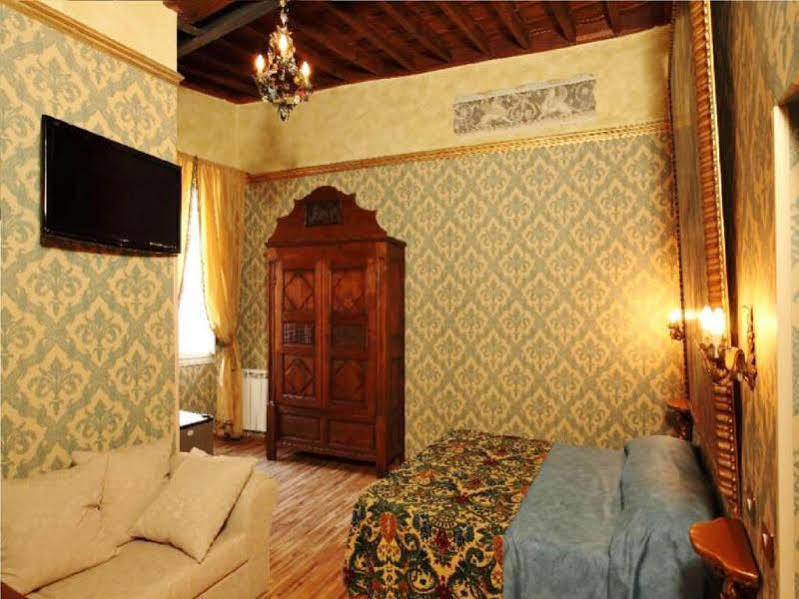 Bed and Breakfast Antica Dimora Dell'Orso Rom Exterior foto